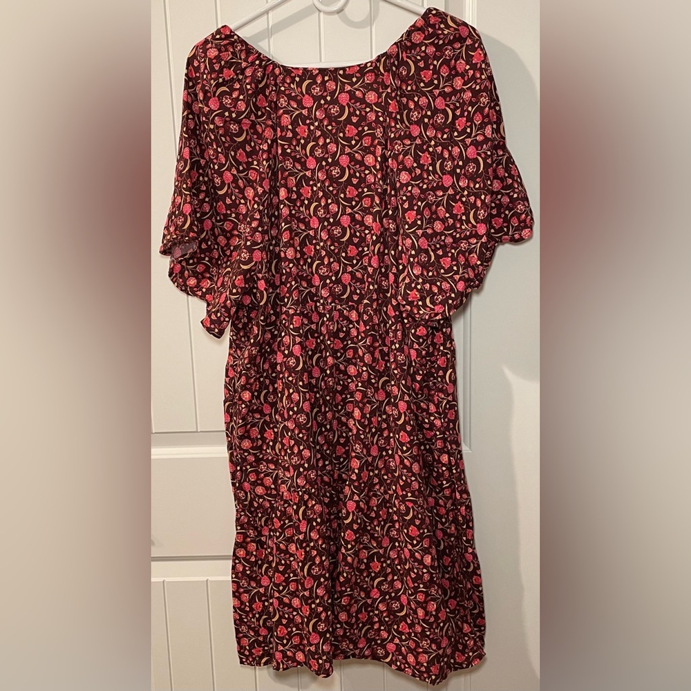 Old Navy Women’s Floral Blouse - Picture 2 of 4